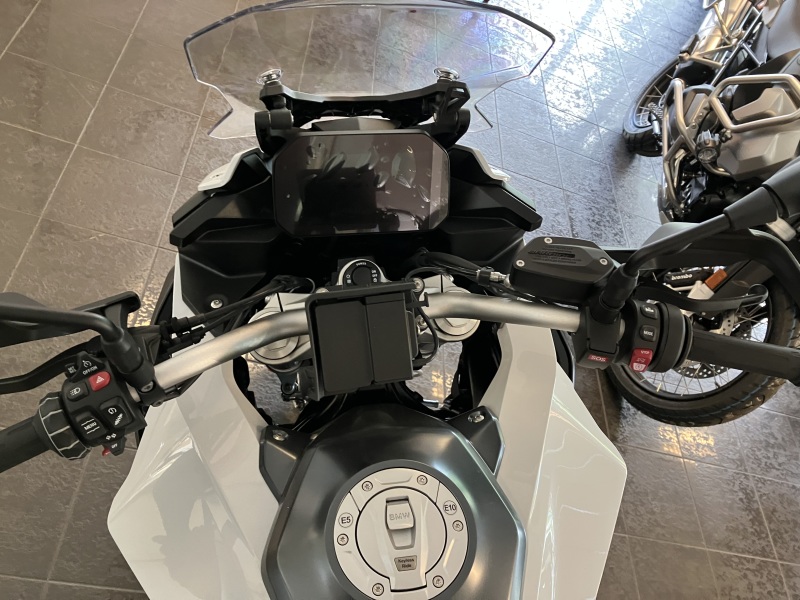 BMW Motorrad - F 900 XR