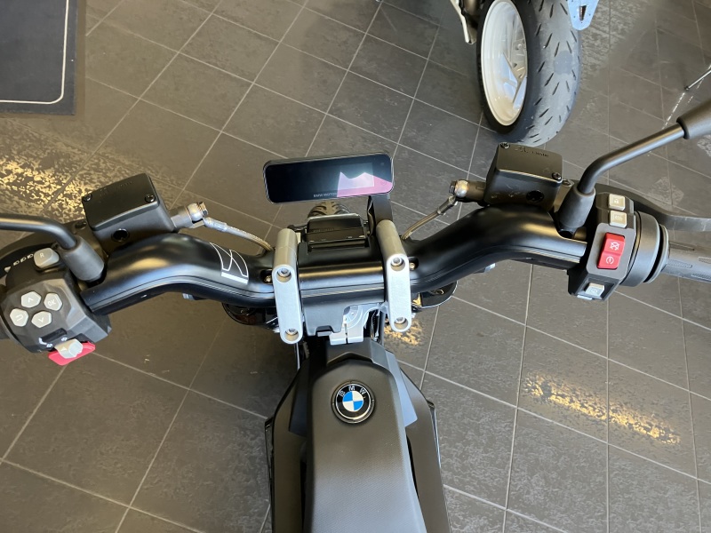 BMW Motorrad - CE 02