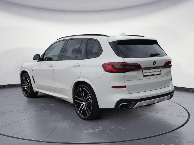 BMW - X5 M50d