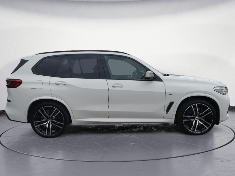 BMW - X5 M50d