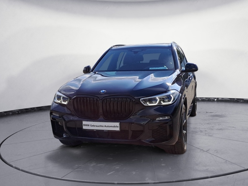 BMW - X5 M50i