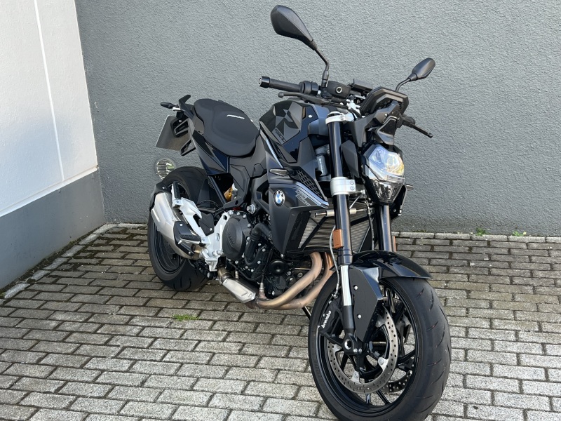 BMW Motorrad - F 900 R A2