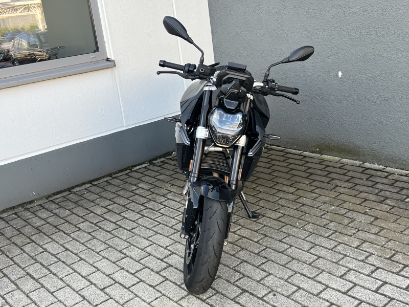 BMW Motorrad - F 900 R A2