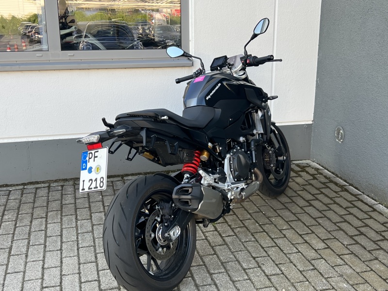 BMW Motorrad - F 900 R A2