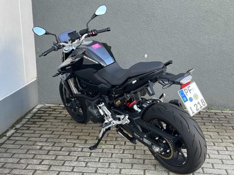 BMW Motorrad - F 900 R A2