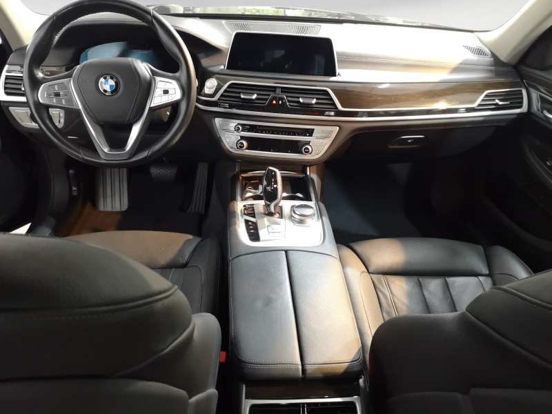 BMW - 750i xDrive