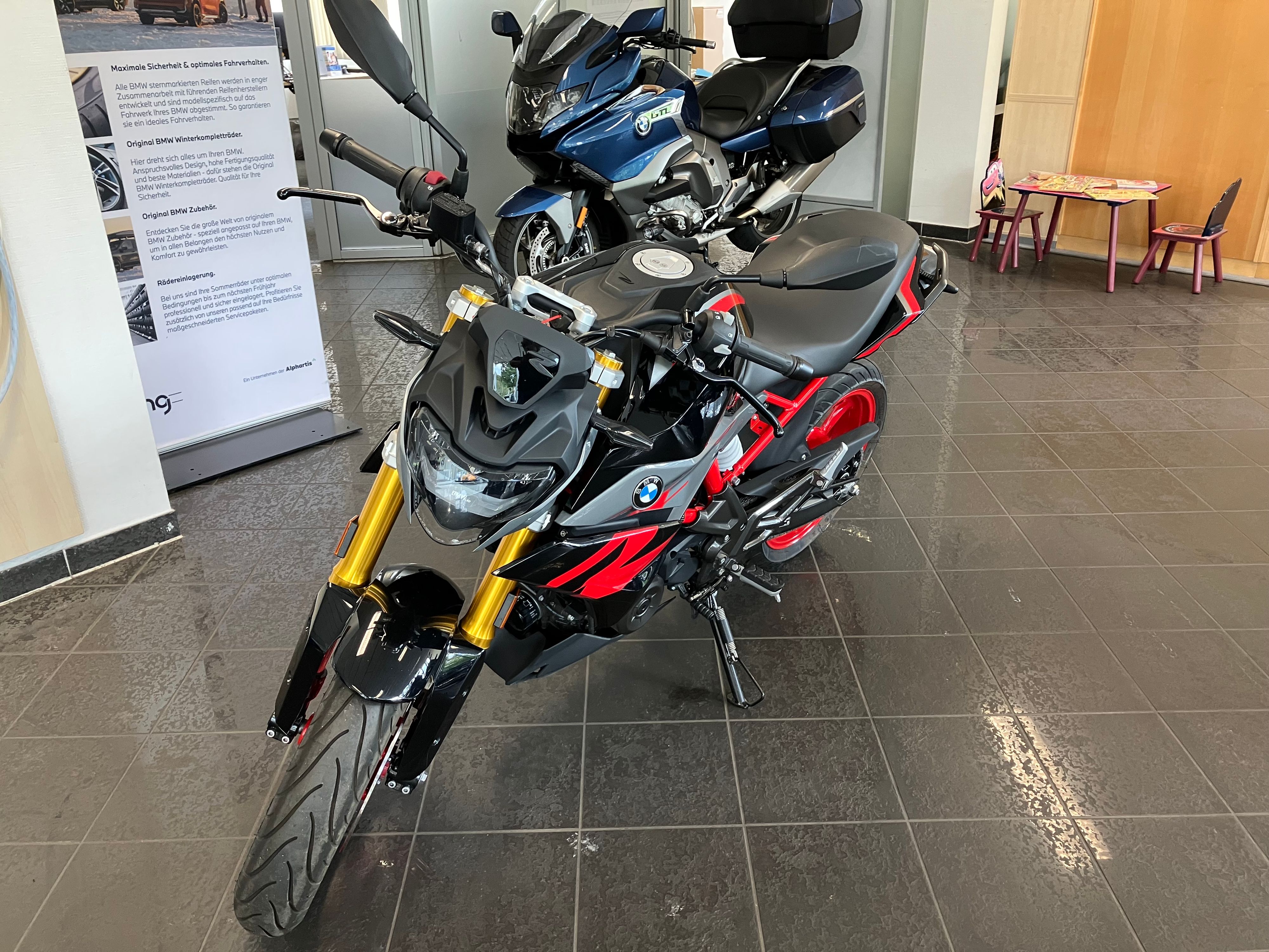 BMW Motorrad - G 310 R