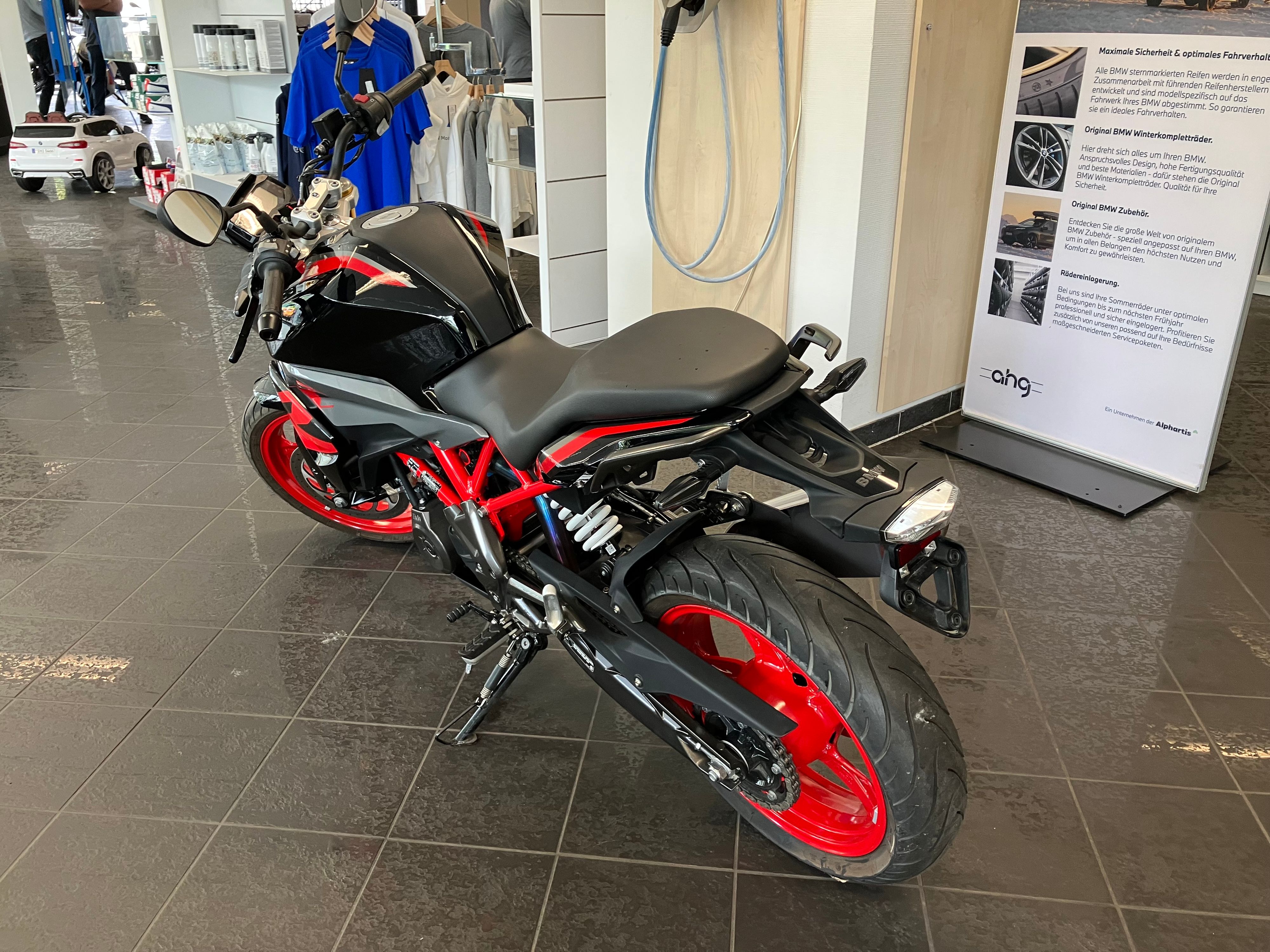 BMW Motorrad - G 310 R