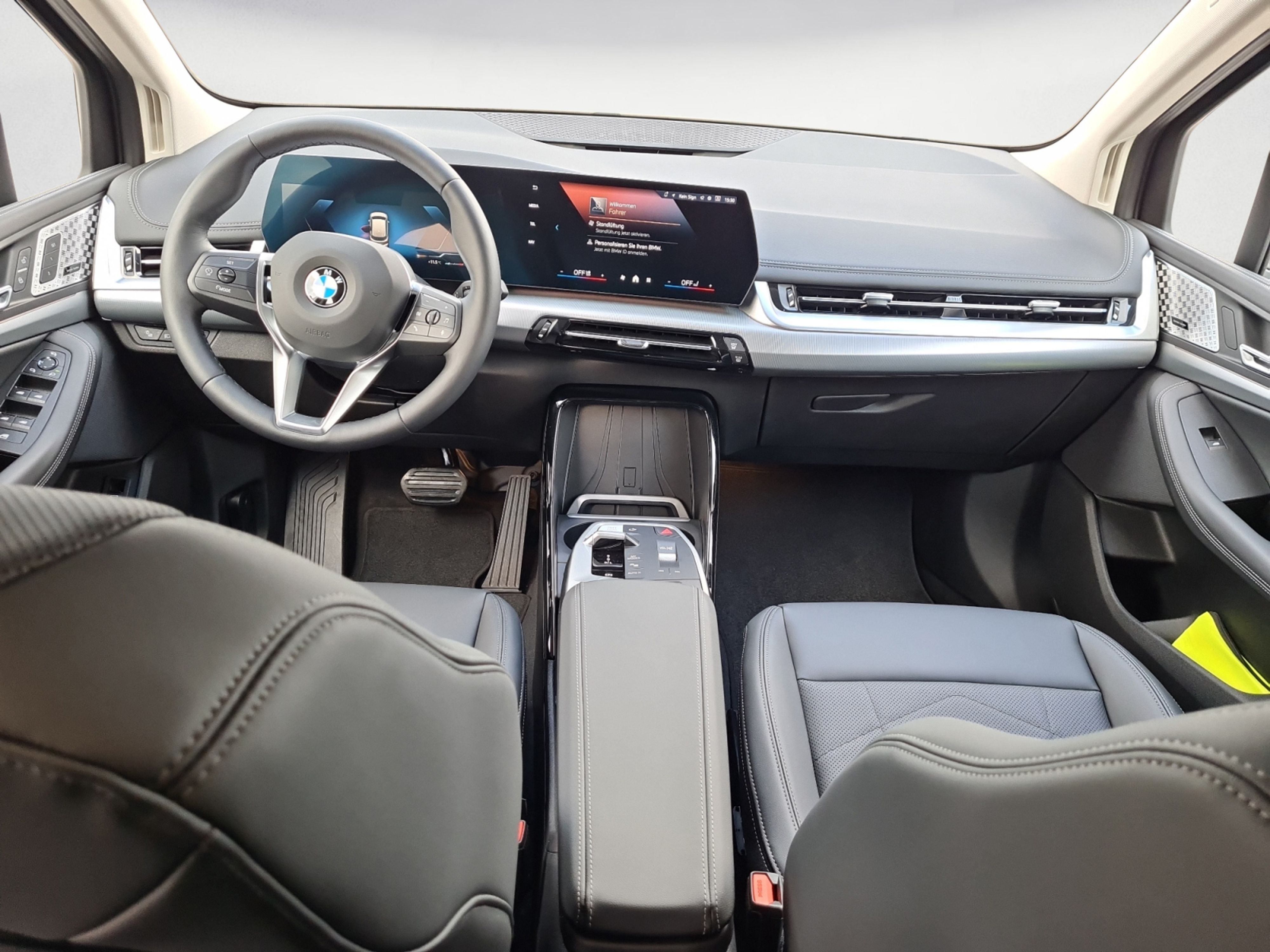 BMW - 223i Active Tourer