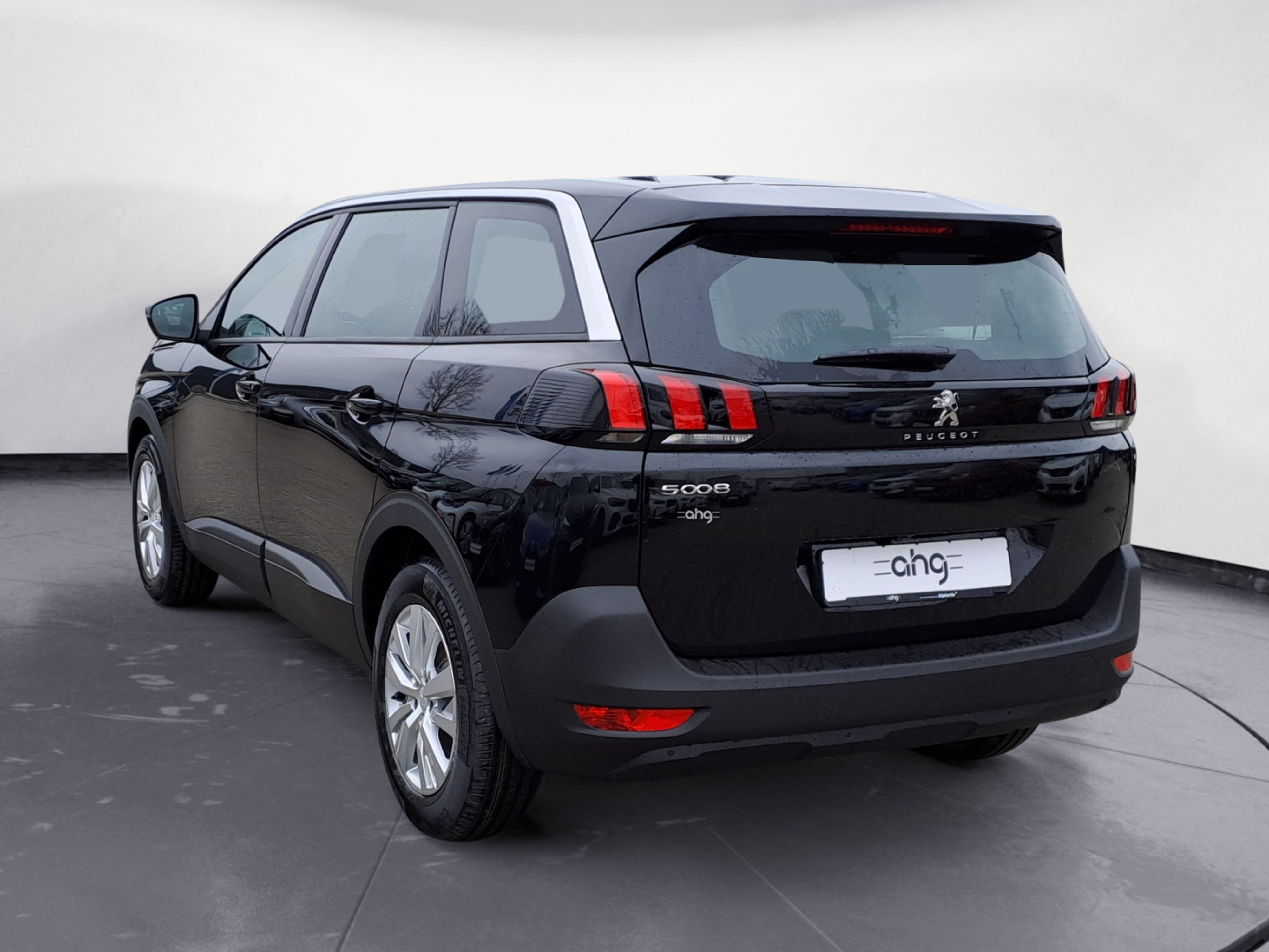 Peugeot - 5008 Active Pack PureTech 130