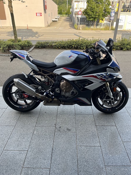 BMW Motorrad - S 1000 RR mit Öhlins Lenkungsdämpfer