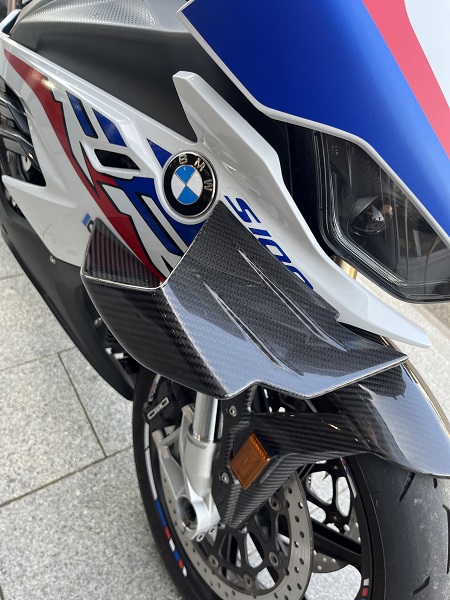 BMW Motorrad - S 1000 RR mit Öhlins Lenkungsdämpfer