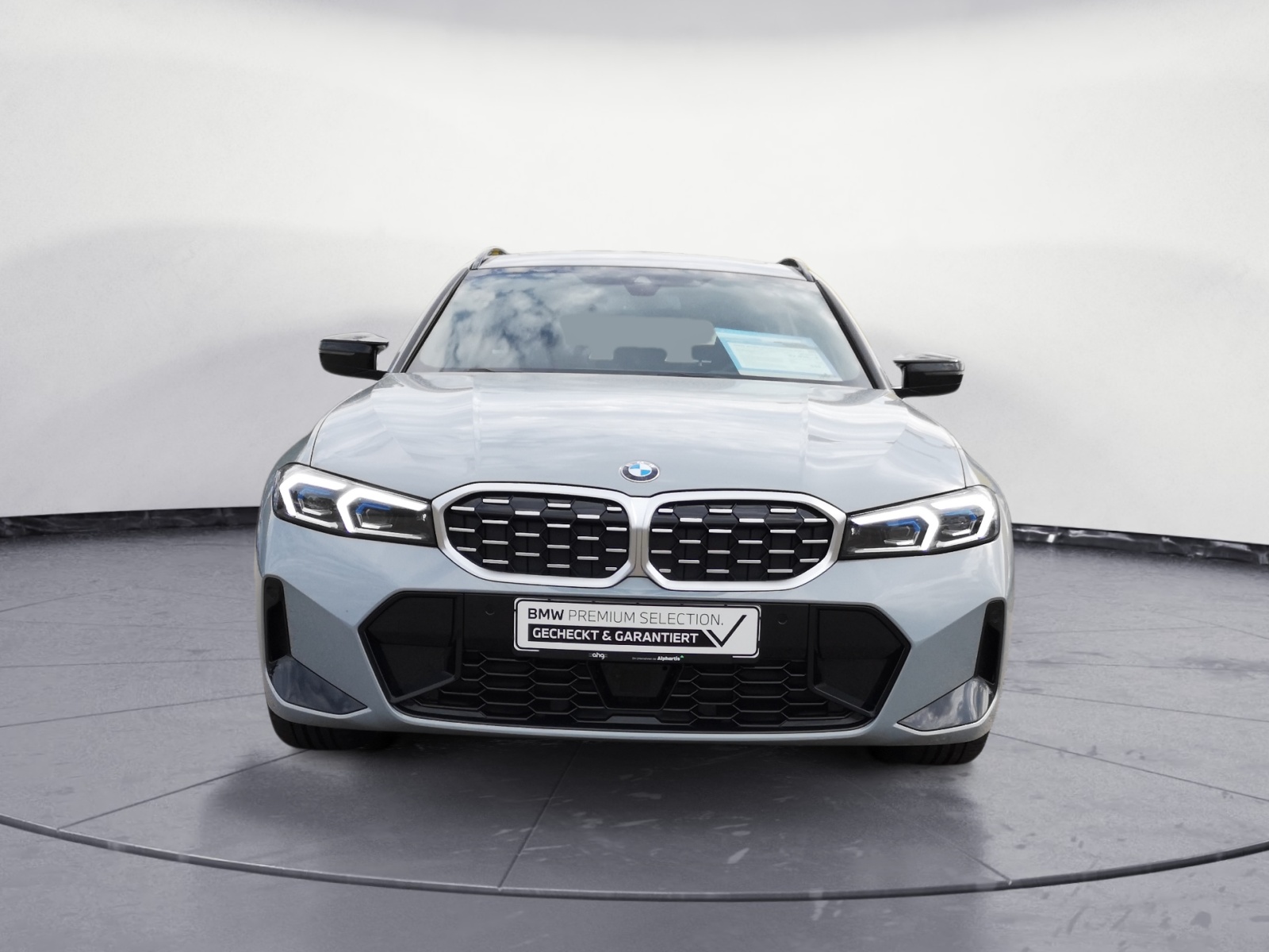 BMW - M340i xDrive Touring Auto