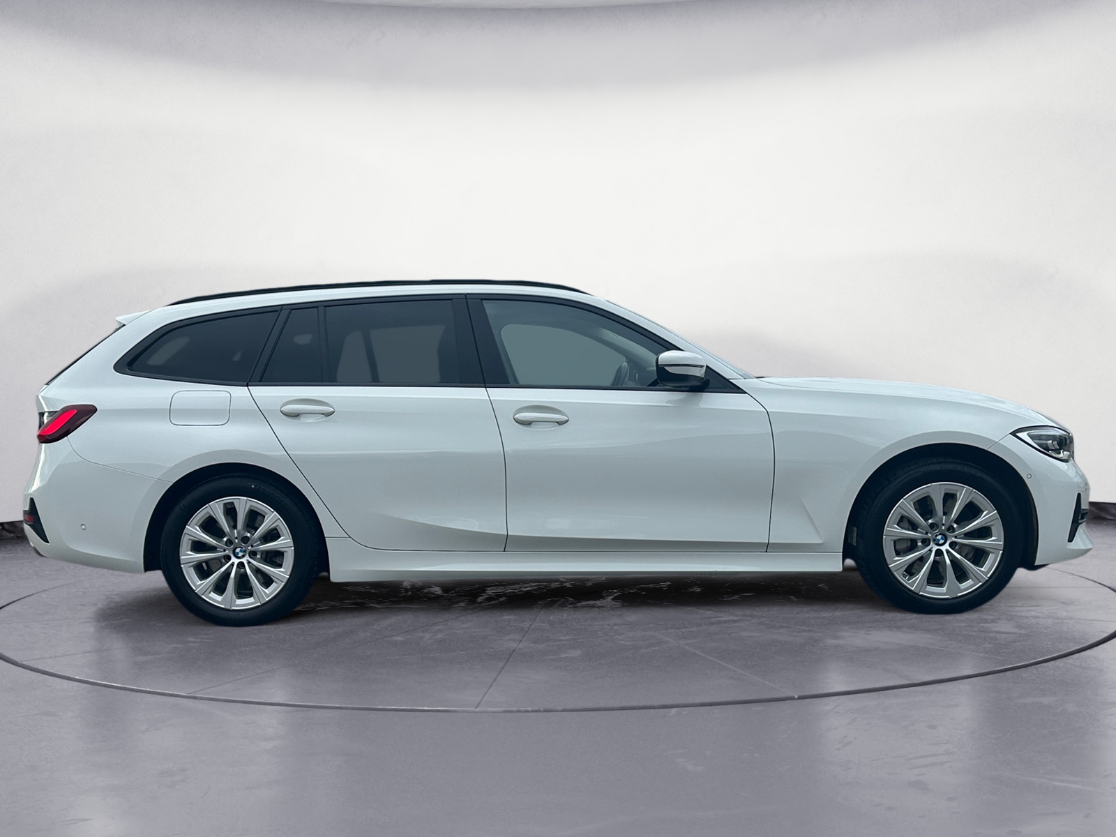 BMW - 330d xDrive Touring Advantage Automatic