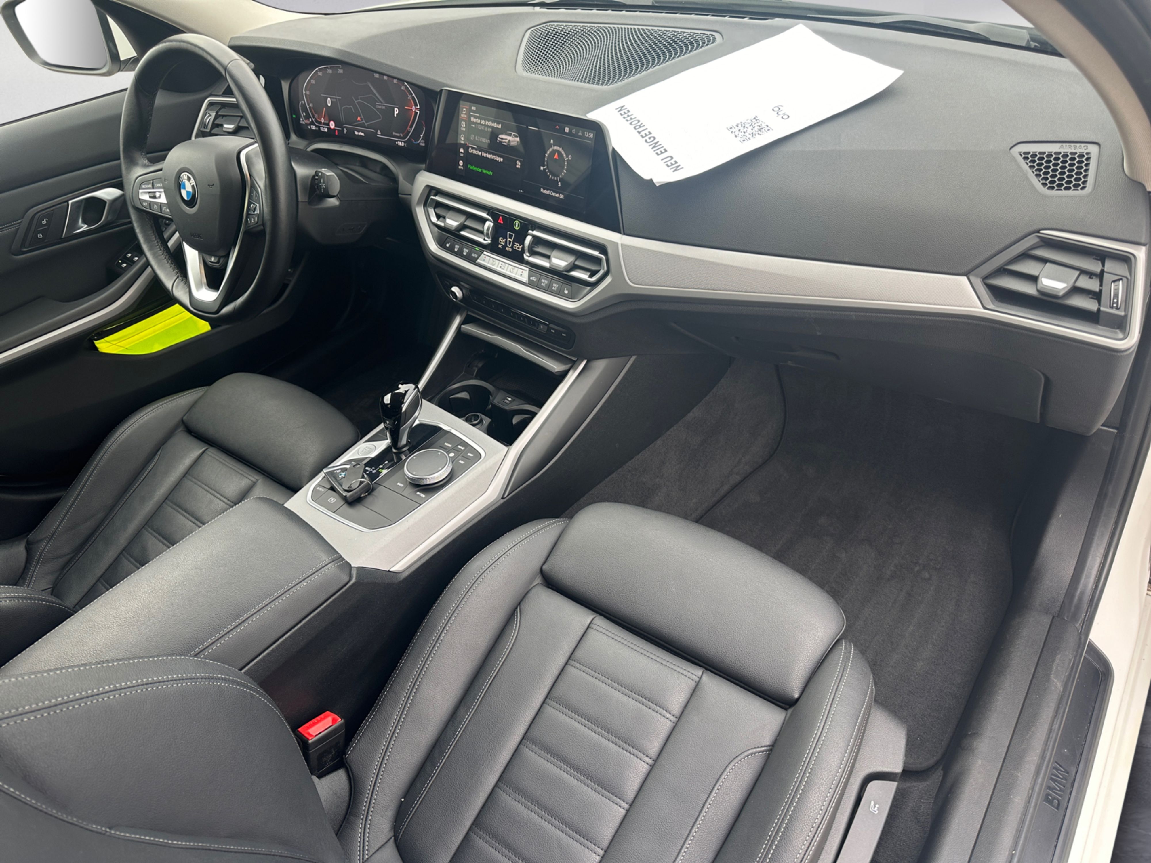 BMW - 330d xDrive Touring Advantage Automatic