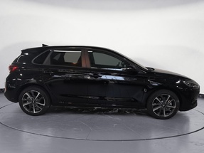 Hyundai - i30 1.5 T-GDI Hybrid Advantage