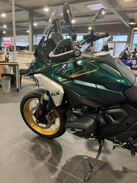 BMW Motorrad - R 1300 GS mit Jekill & Hyde Auspuff