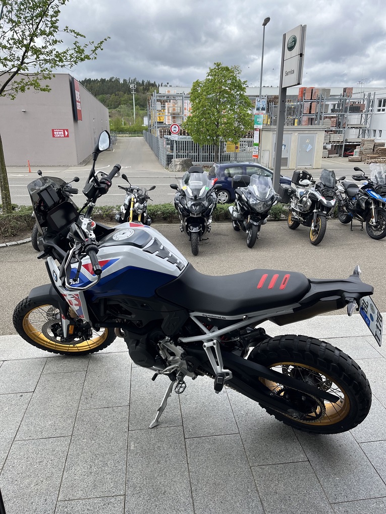 BMW Motorrad - F 900 GS