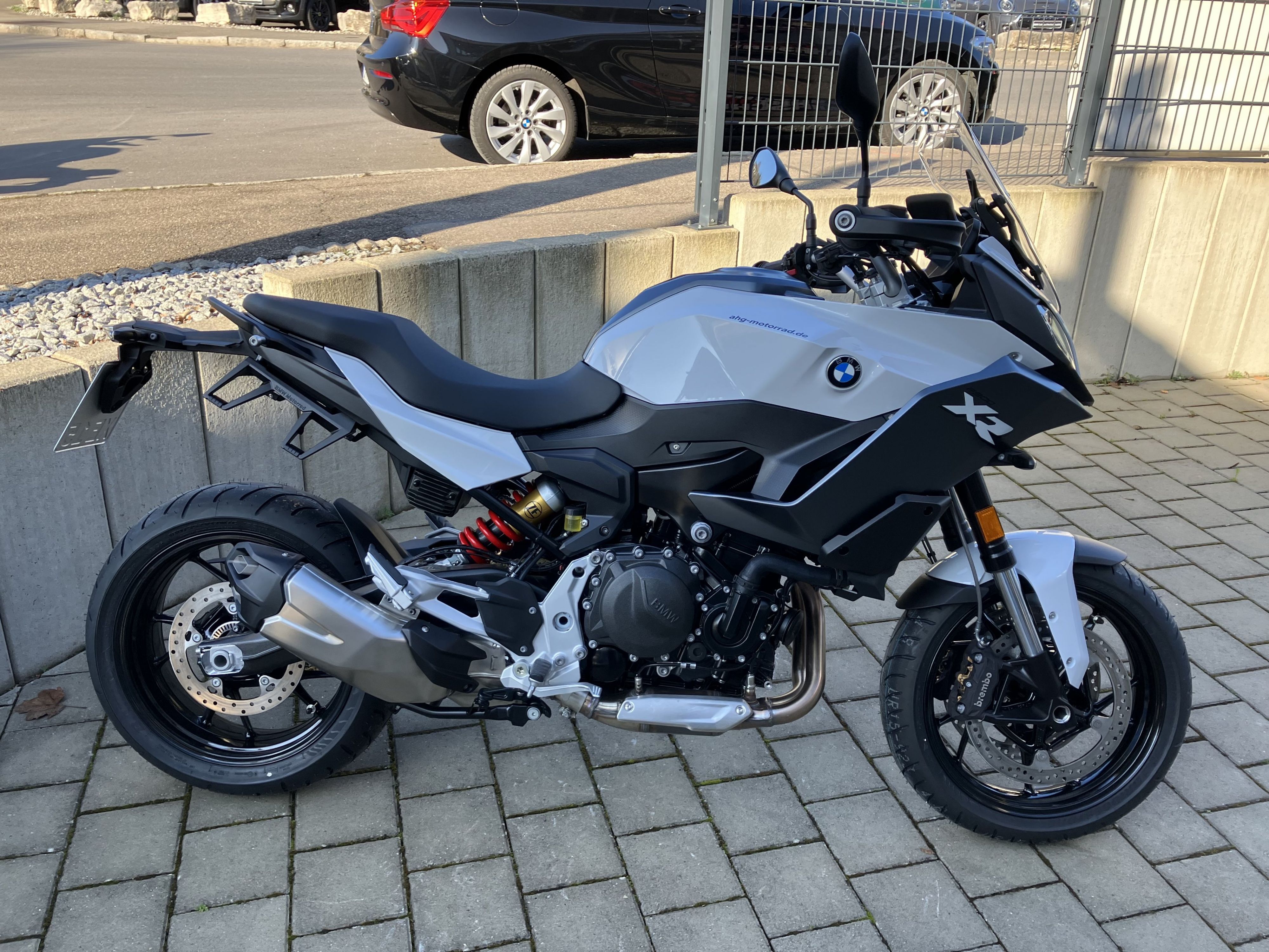 BMW Motorrad - F 900 XR