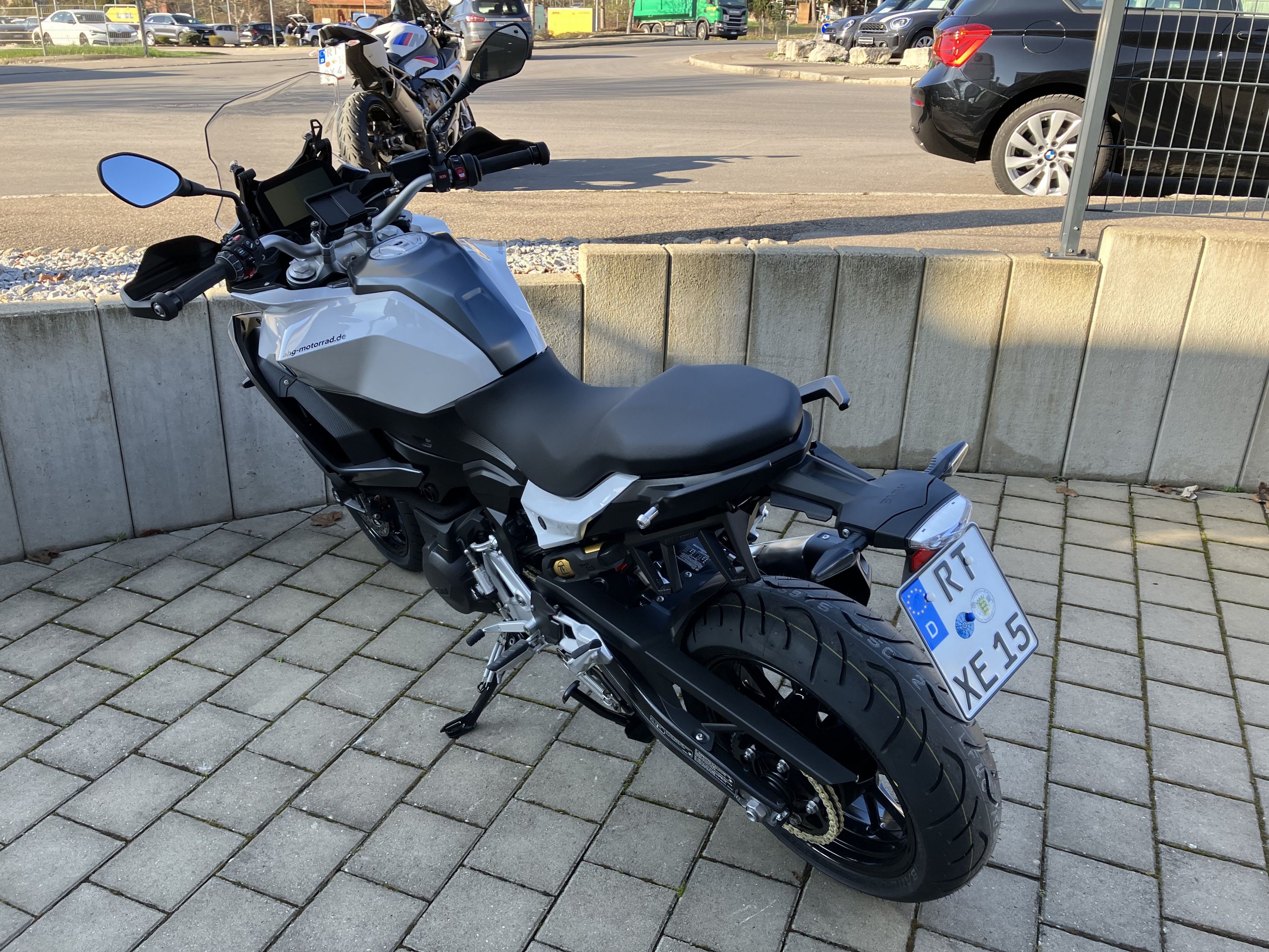 BMW Motorrad - F 900 XR