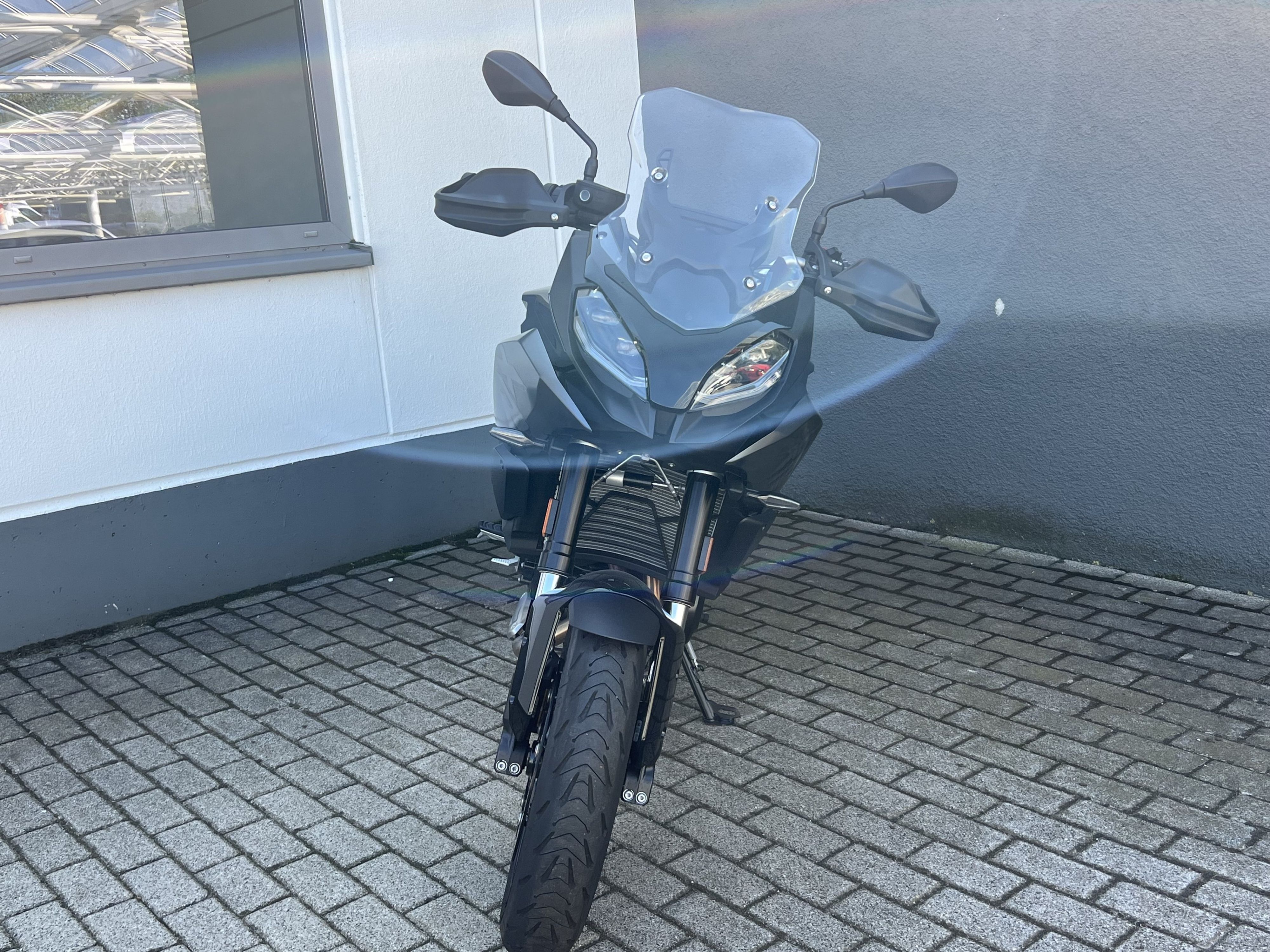 BMW Motorrad - F 900 XR