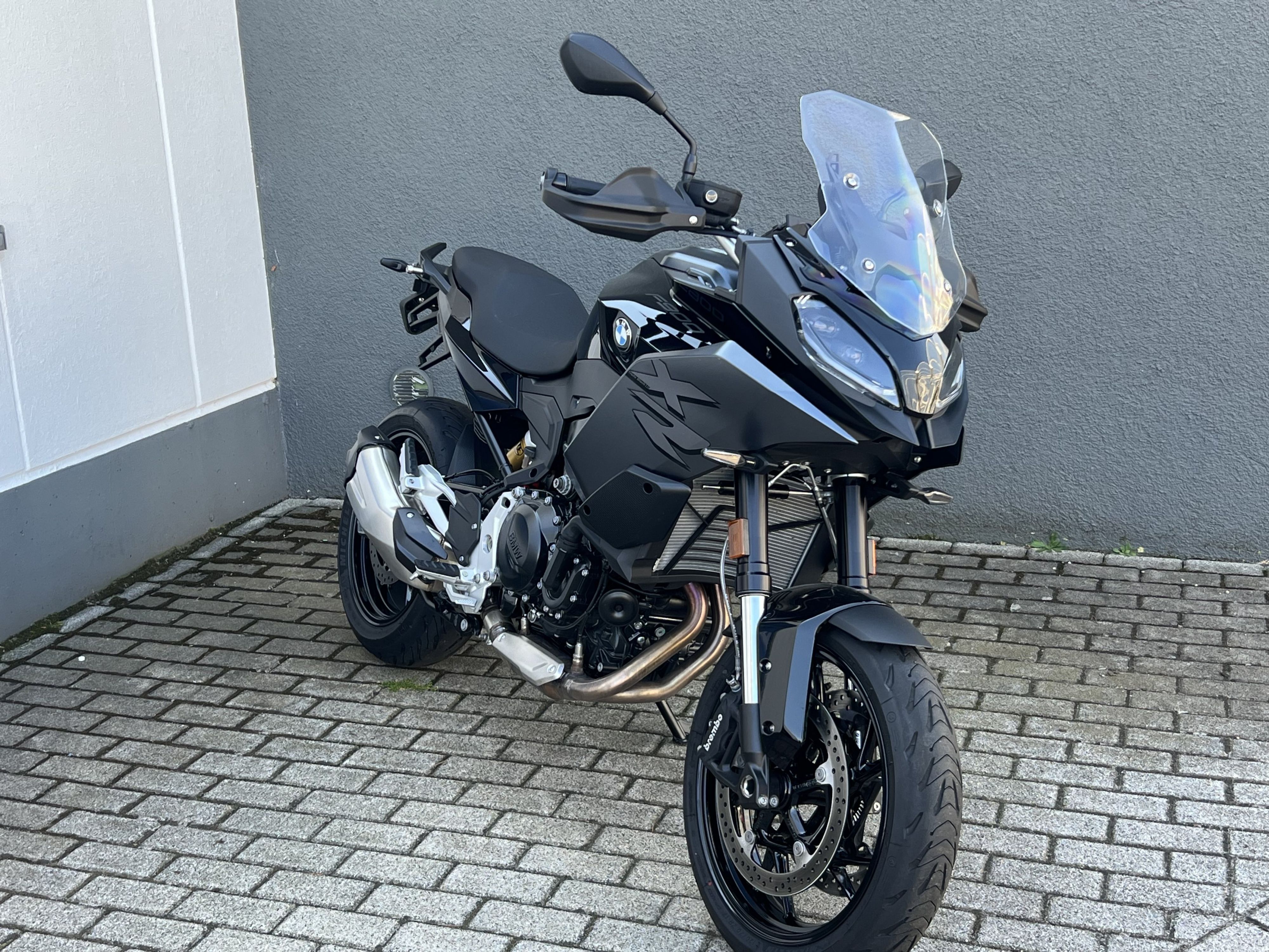 BMW Motorrad - F 900 XR