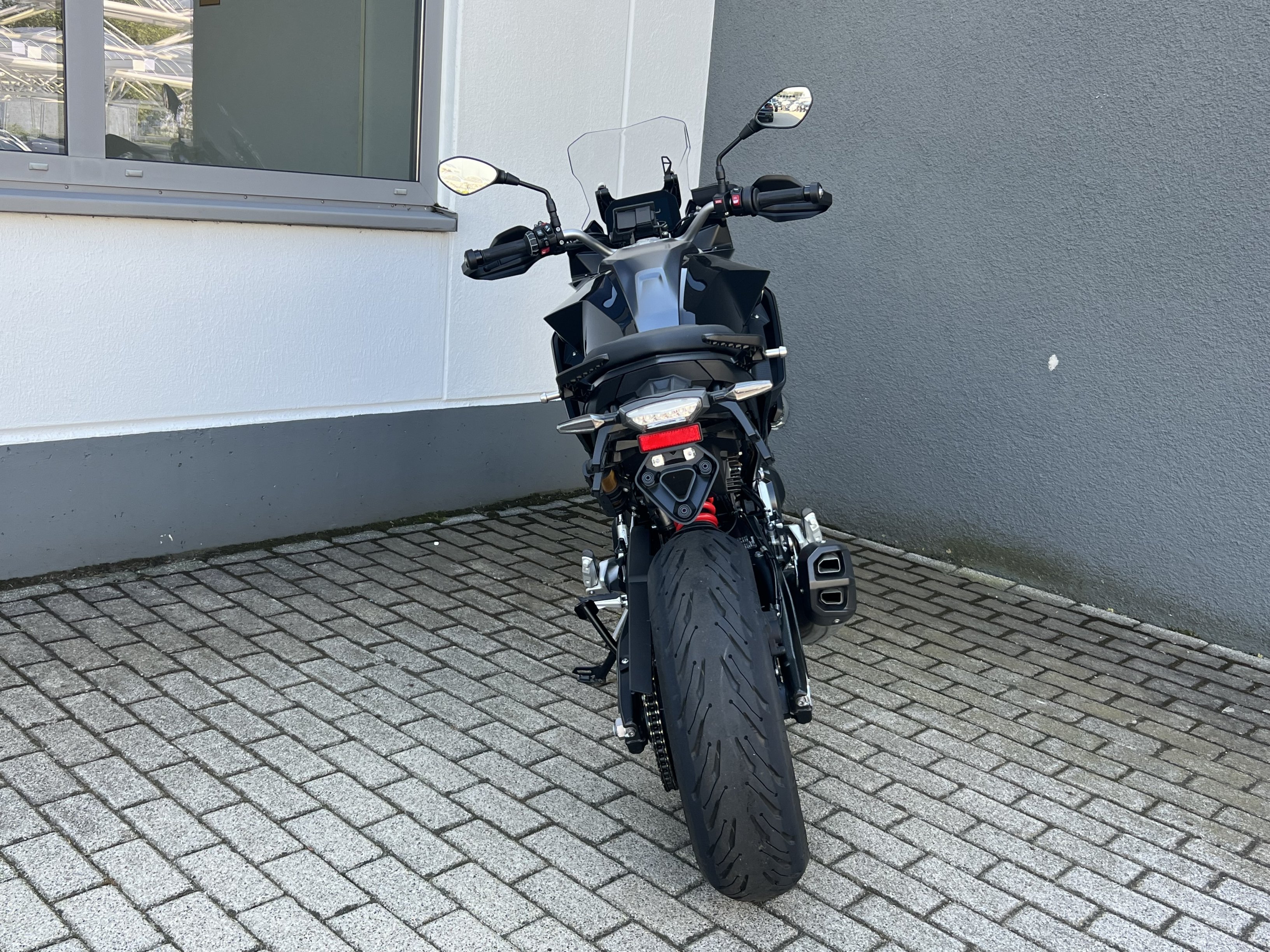 BMW Motorrad - F 900 XR