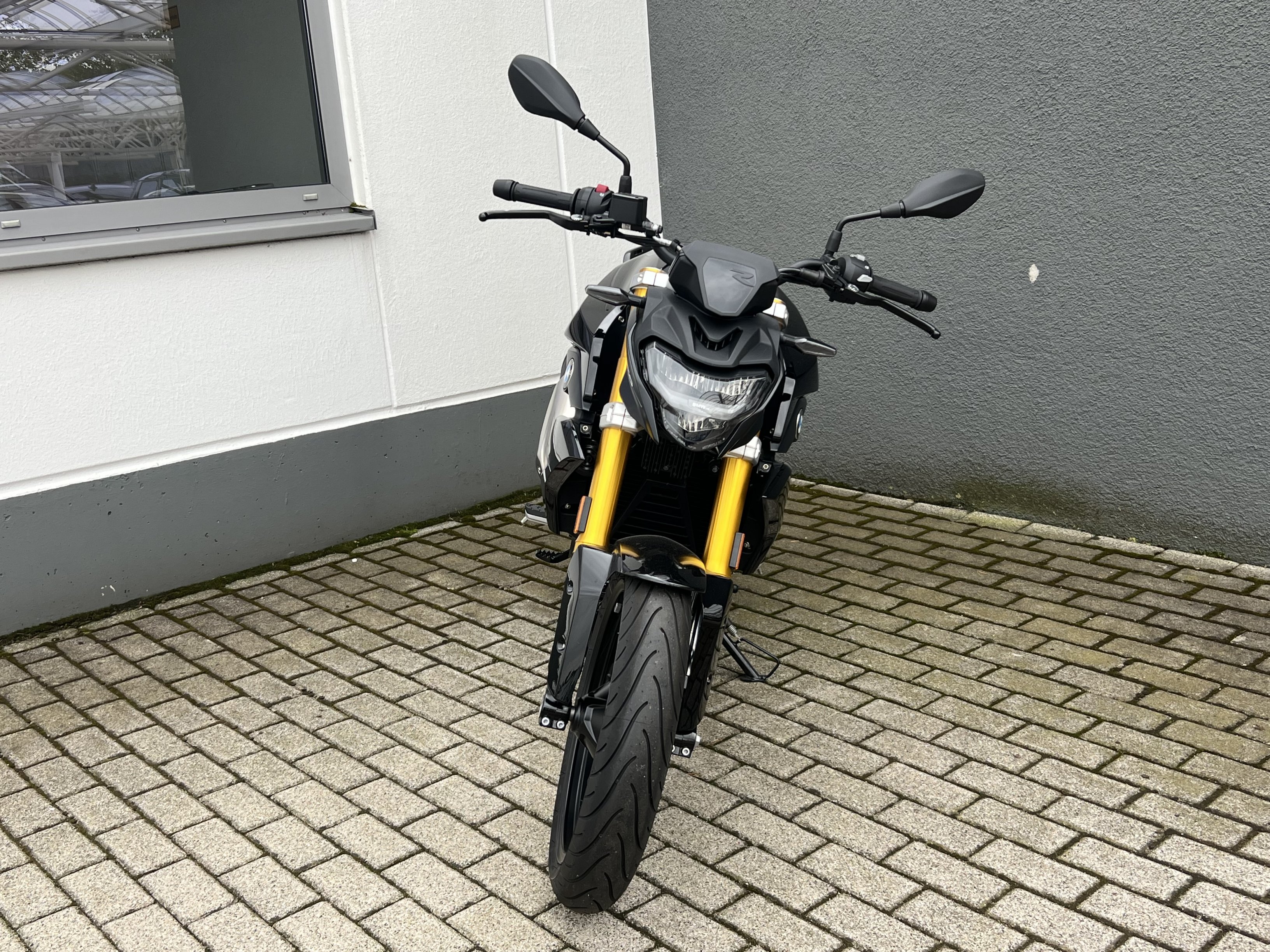 BMW Motorrad - G 310 R