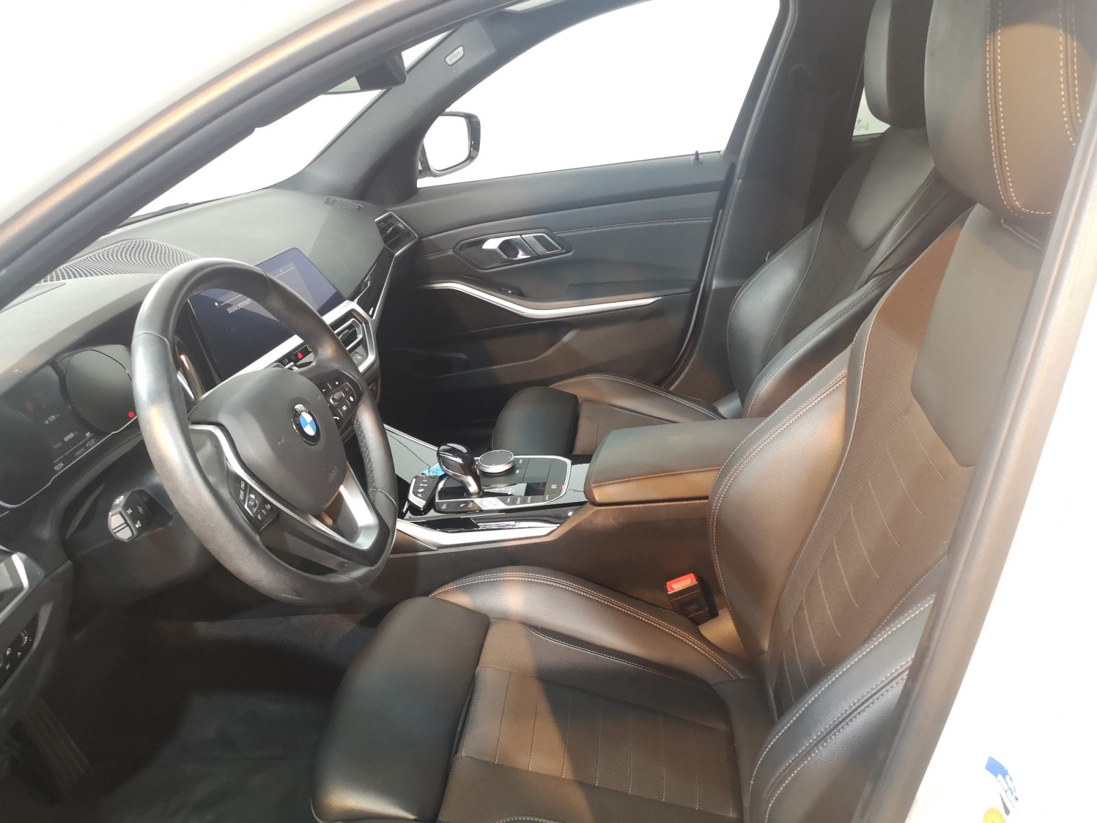 BMW - 330i Touring Sport Line Automatic