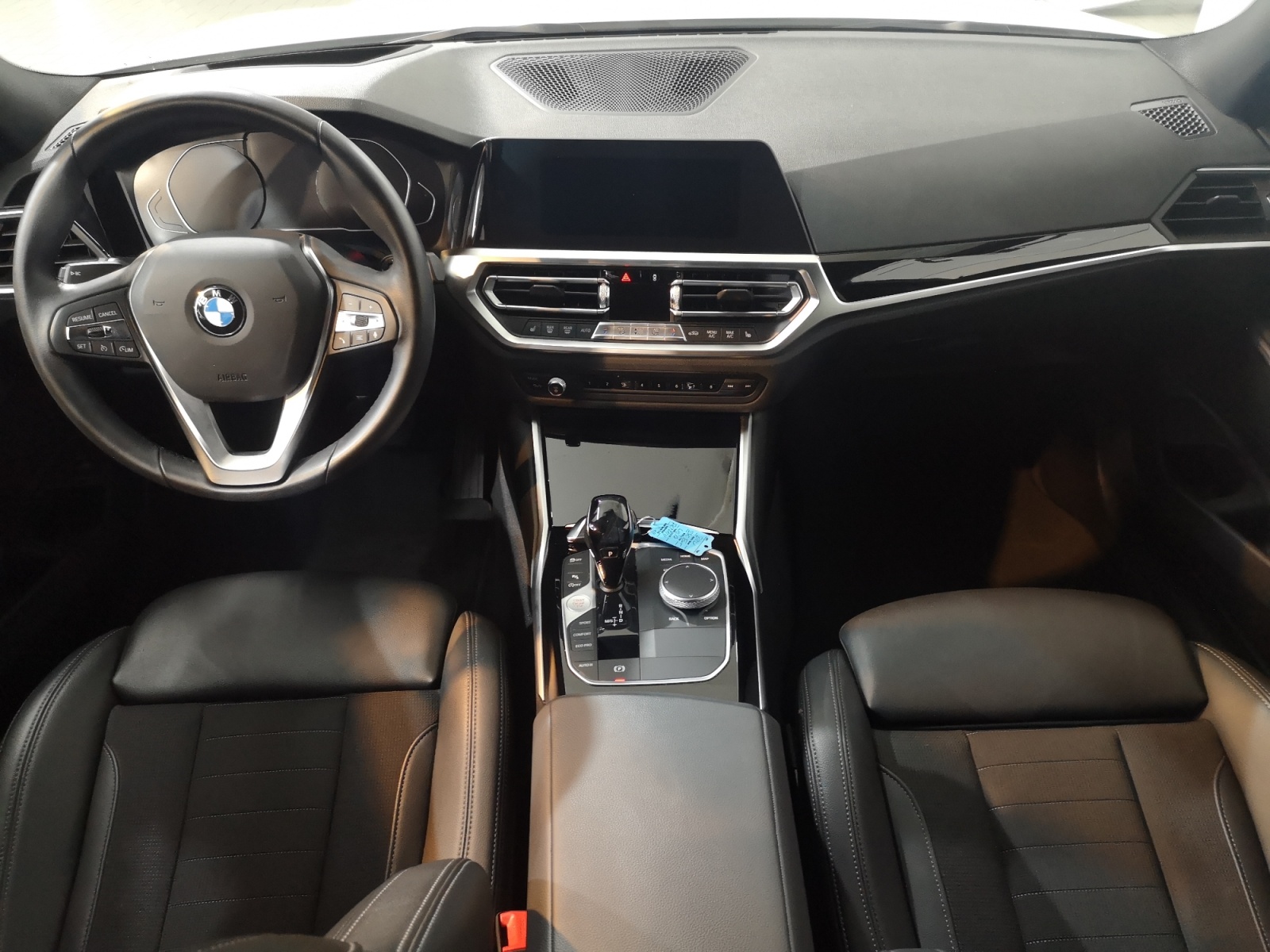 BMW - 330i Touring Sport Line Automatic