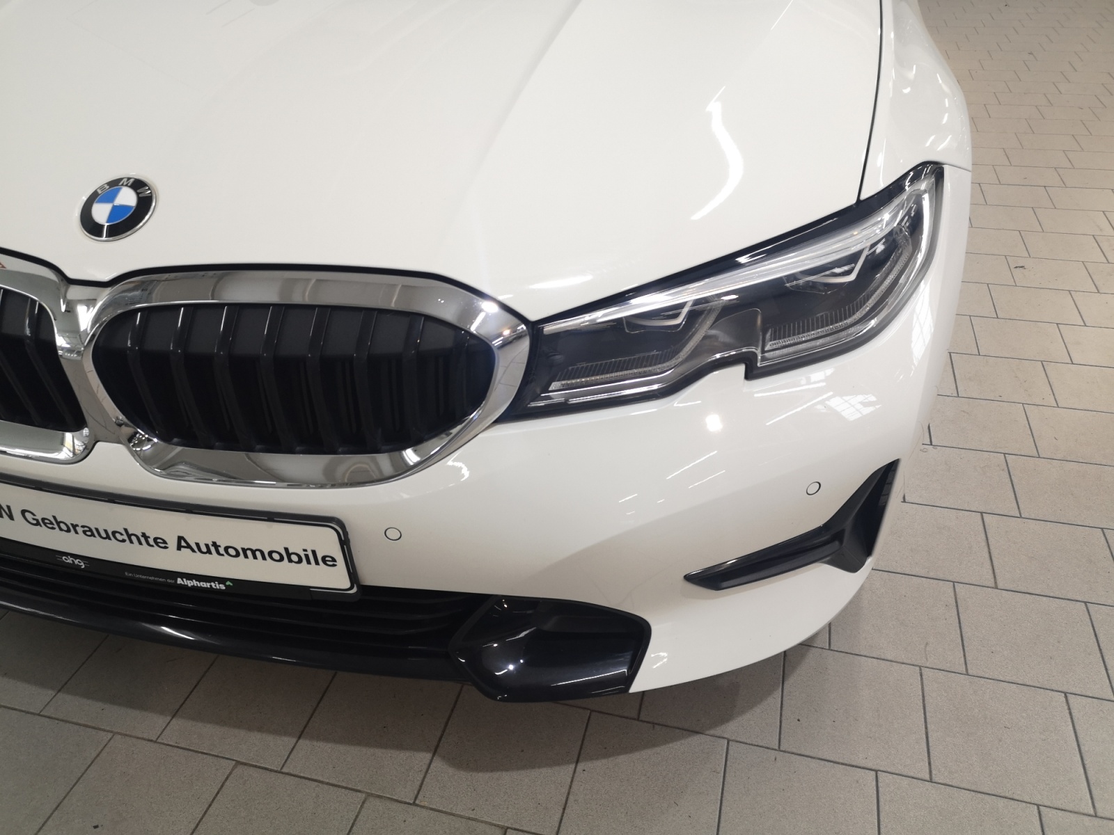 BMW - 330i Touring Sport Line Automatic