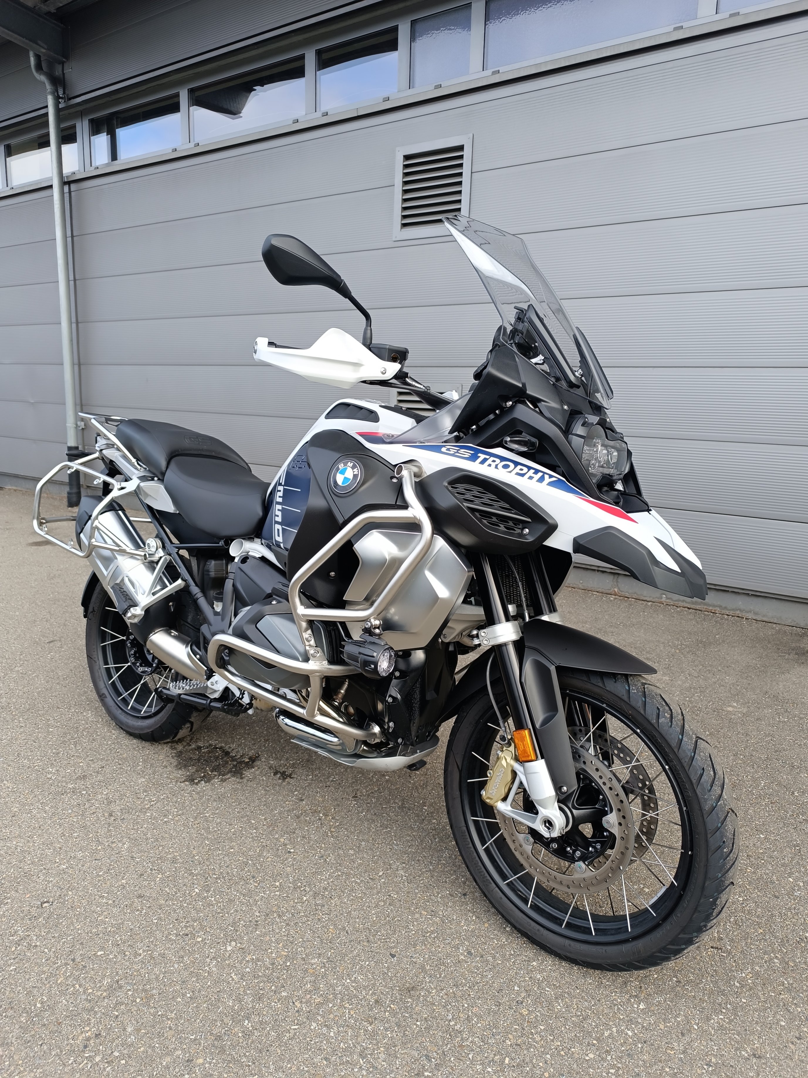 BMW Motorrad - R 1250 GS Adventure mit Werksgarantie bis 2027