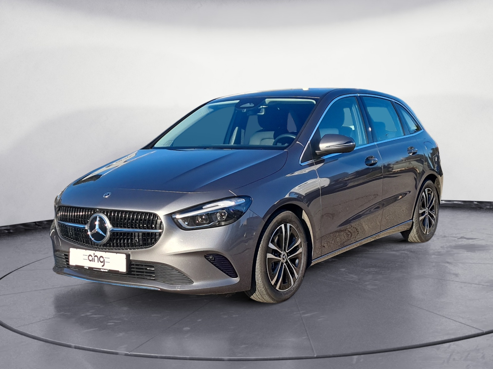 Mercedes-Benz - B 220 4 matic
