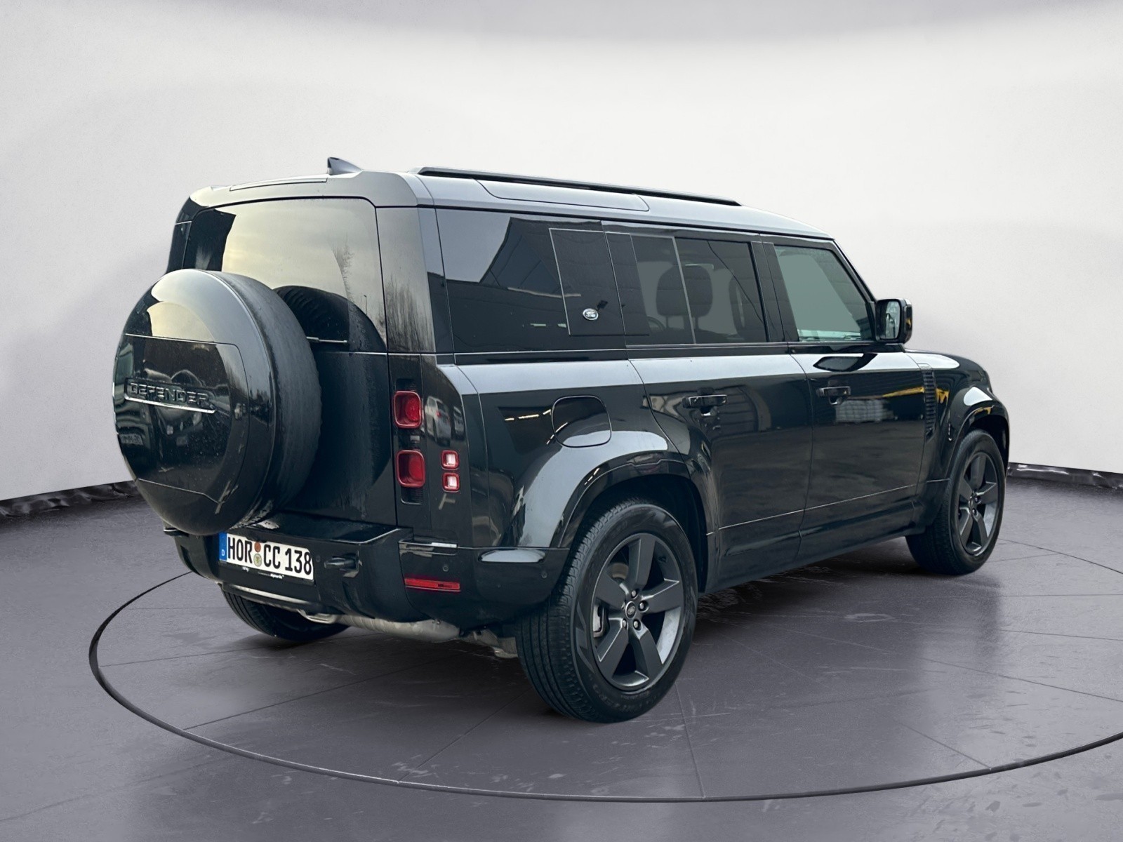 Land Rover - Defender 110 D250 X-Dynamic SE
