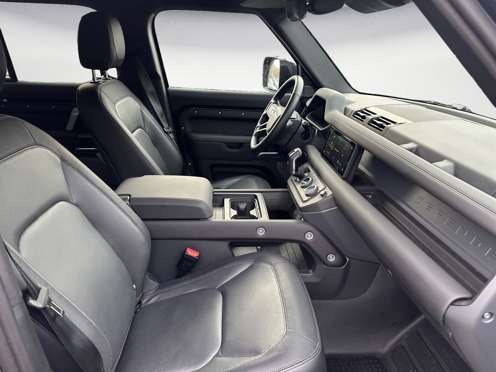 Land Rover - Defender 110 D250 X-Dynamic SE