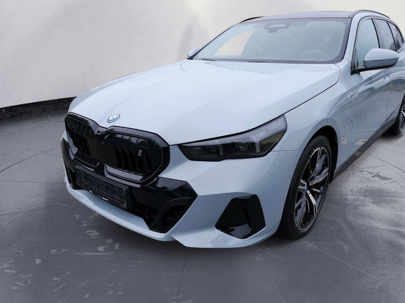 BMW - BMW i5 eDrive40 Touring