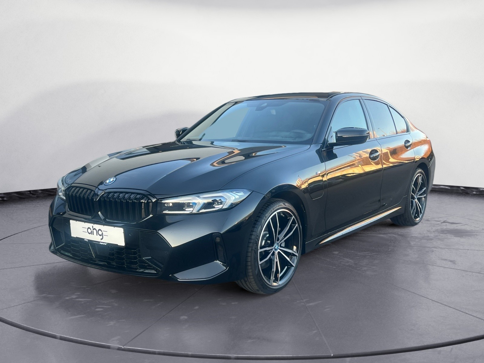 BMW - 330e xDrive Limousine