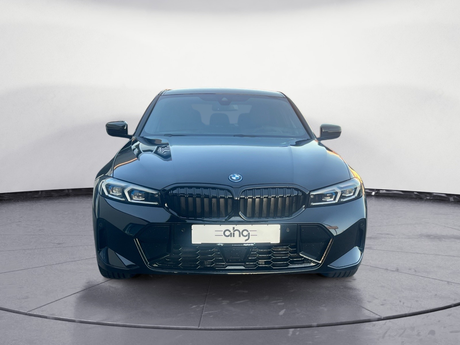 BMW - 330e xDrive Limousine