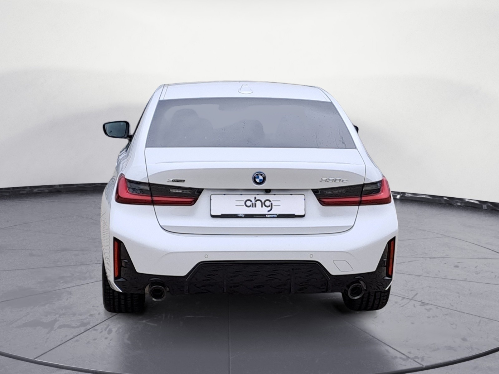 BMW - 330e xDrive Limousine