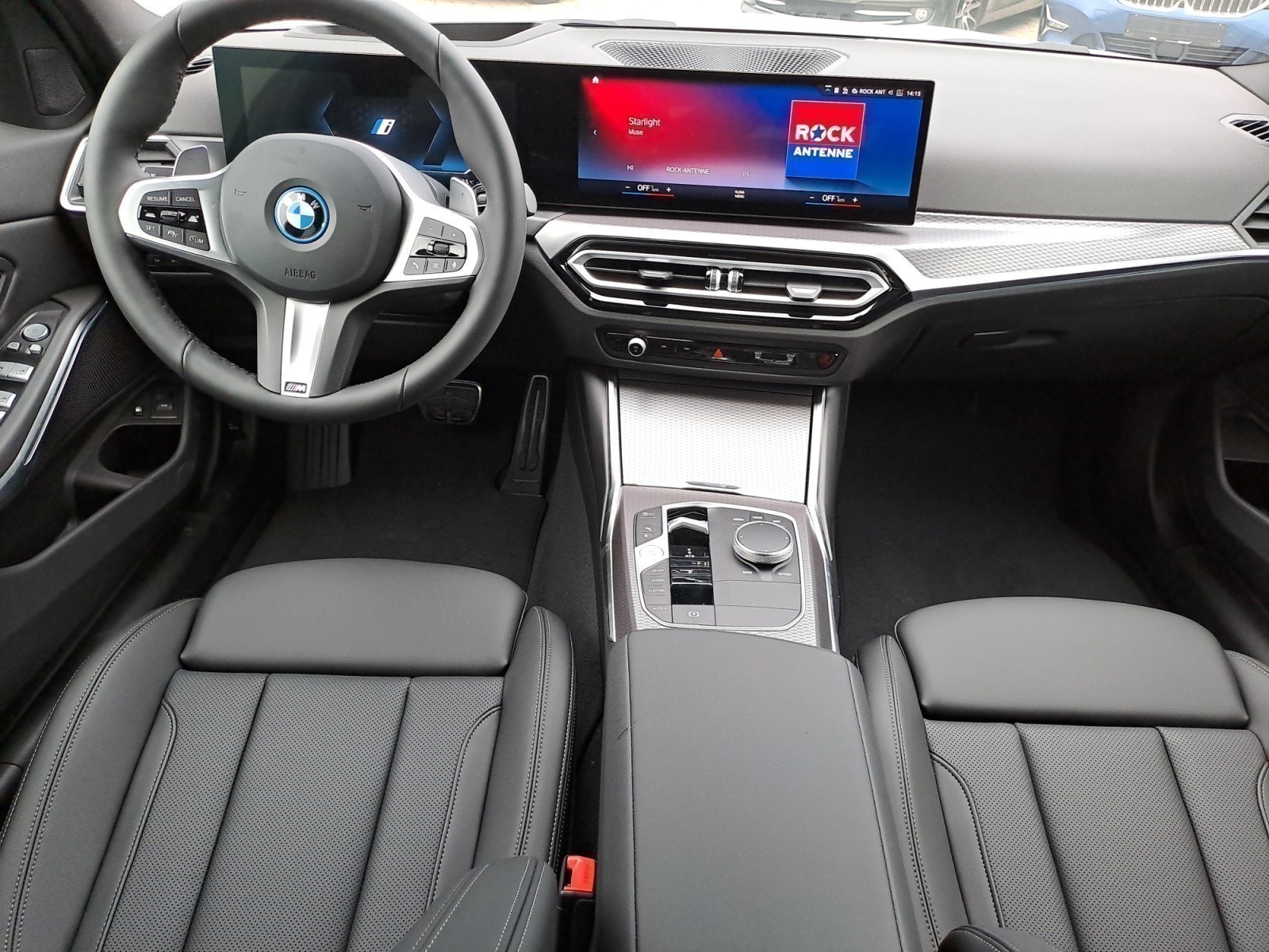 BMW - 330e xDrive Limousine