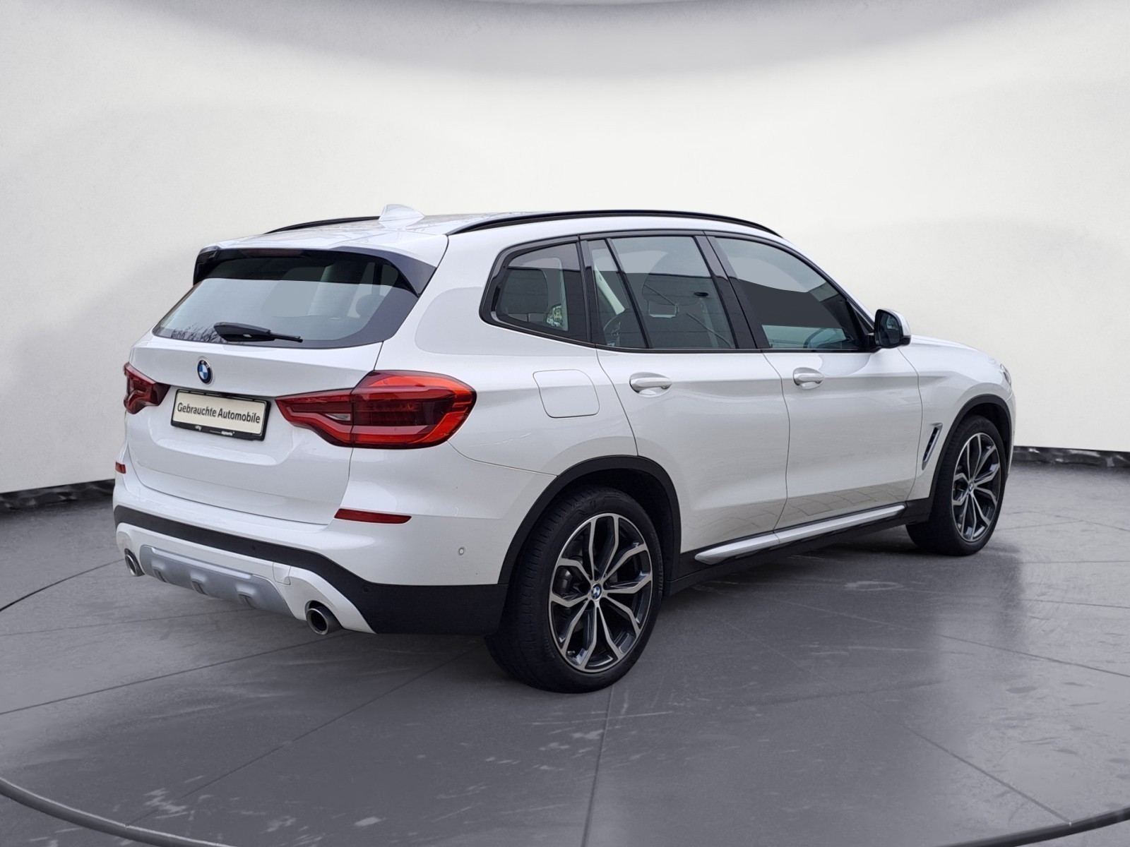 BMW - X3 xDrive30e xLine