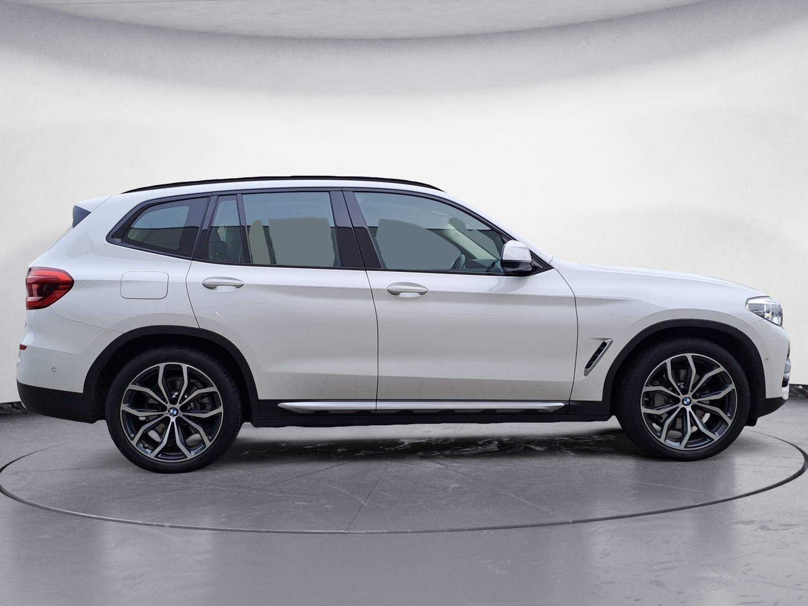 BMW - X3 xDrive30e xLine