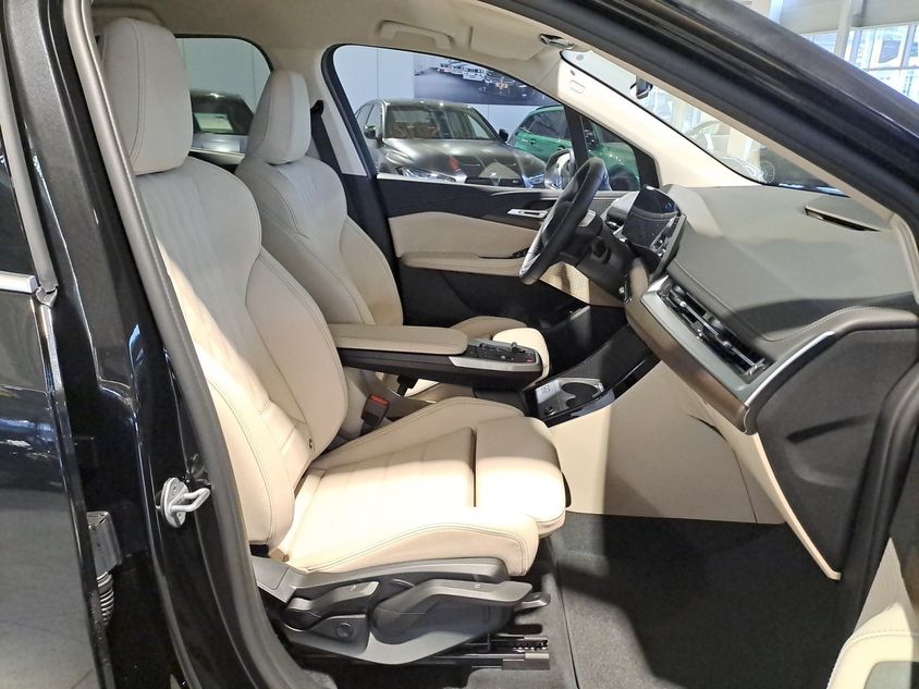 BMW - 218i Active Tourer
