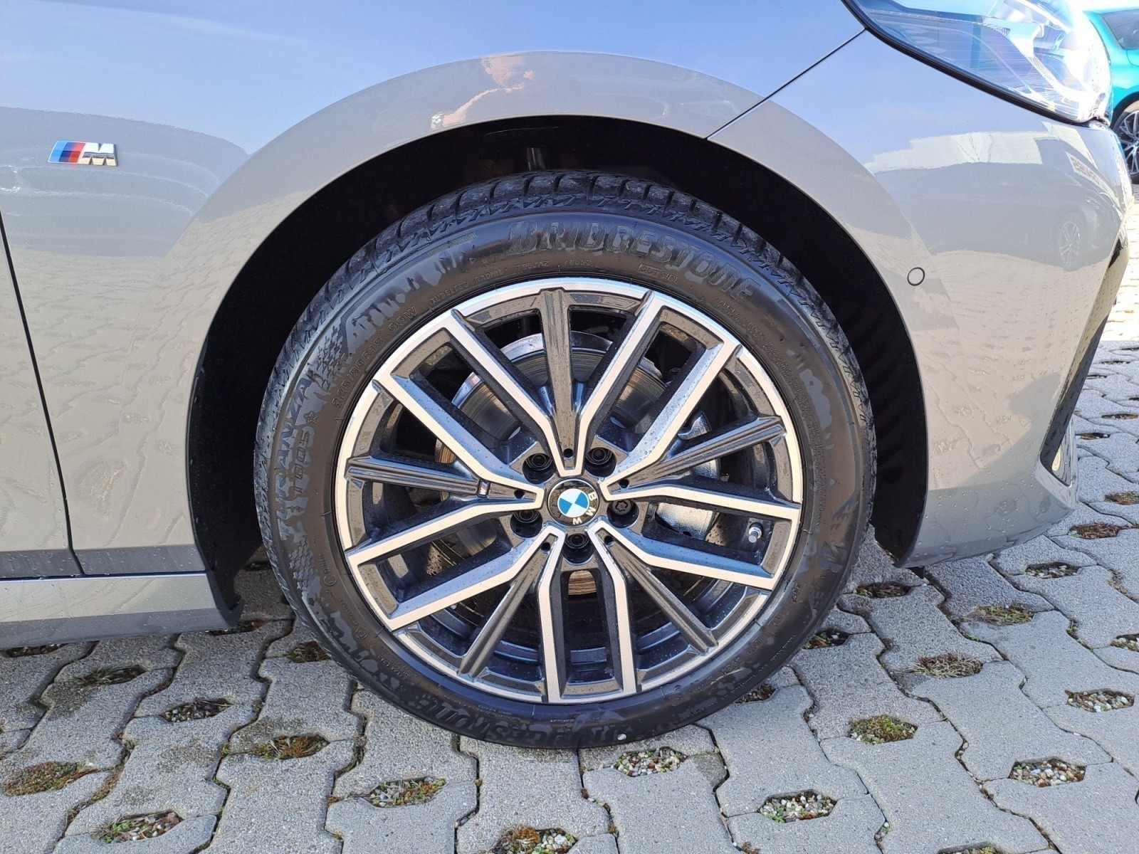 BMW - 220i Active Tourer