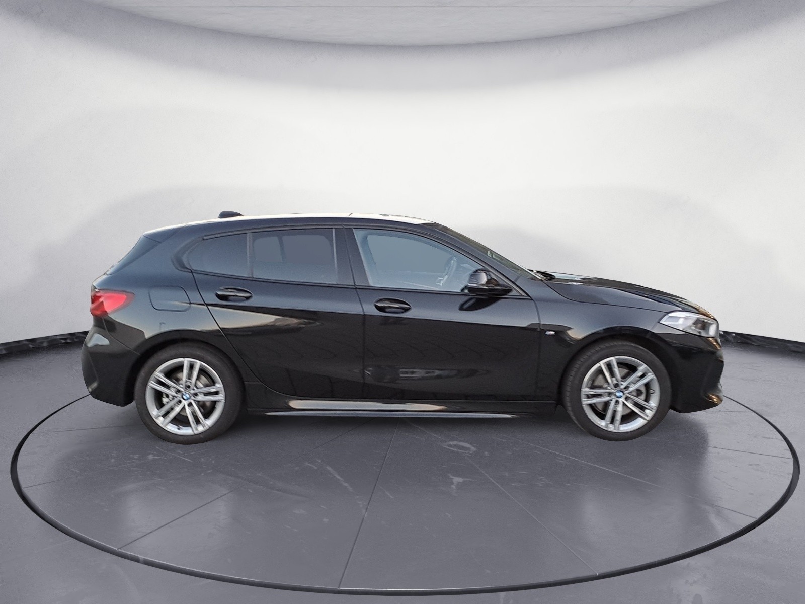 BMW - 118i M Sport