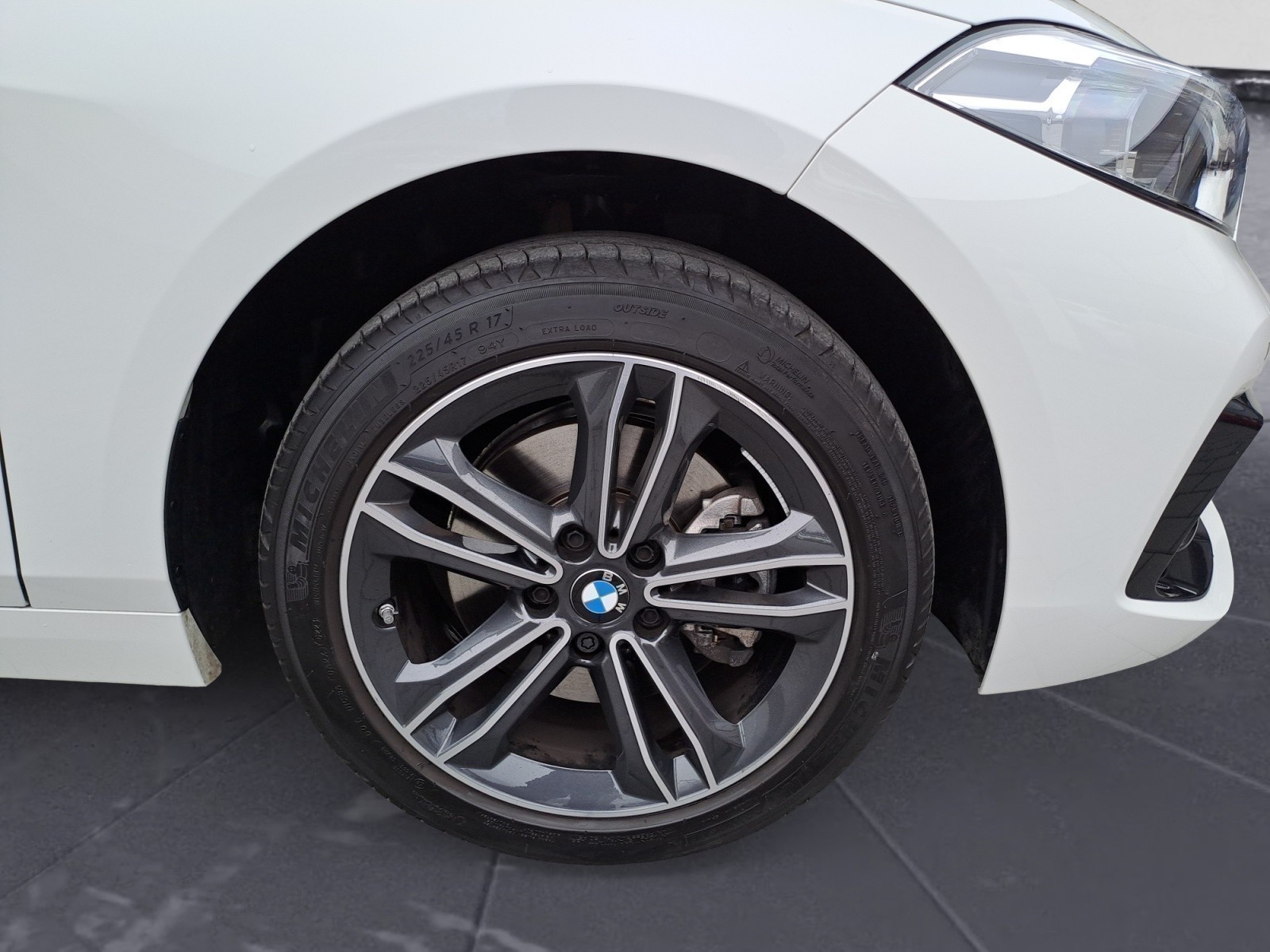 BMW - 118i Sport Line