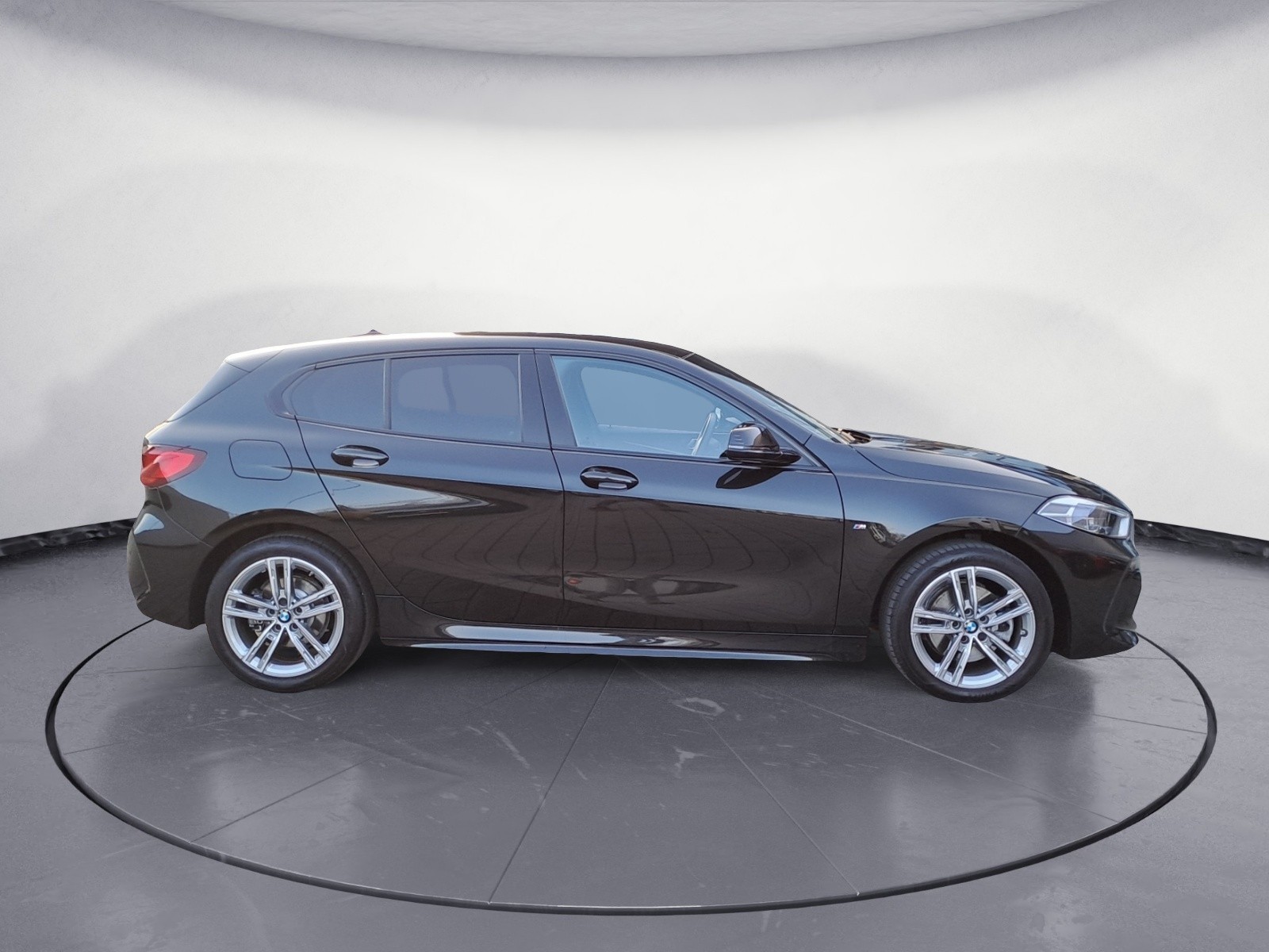 BMW - 118i M Sport