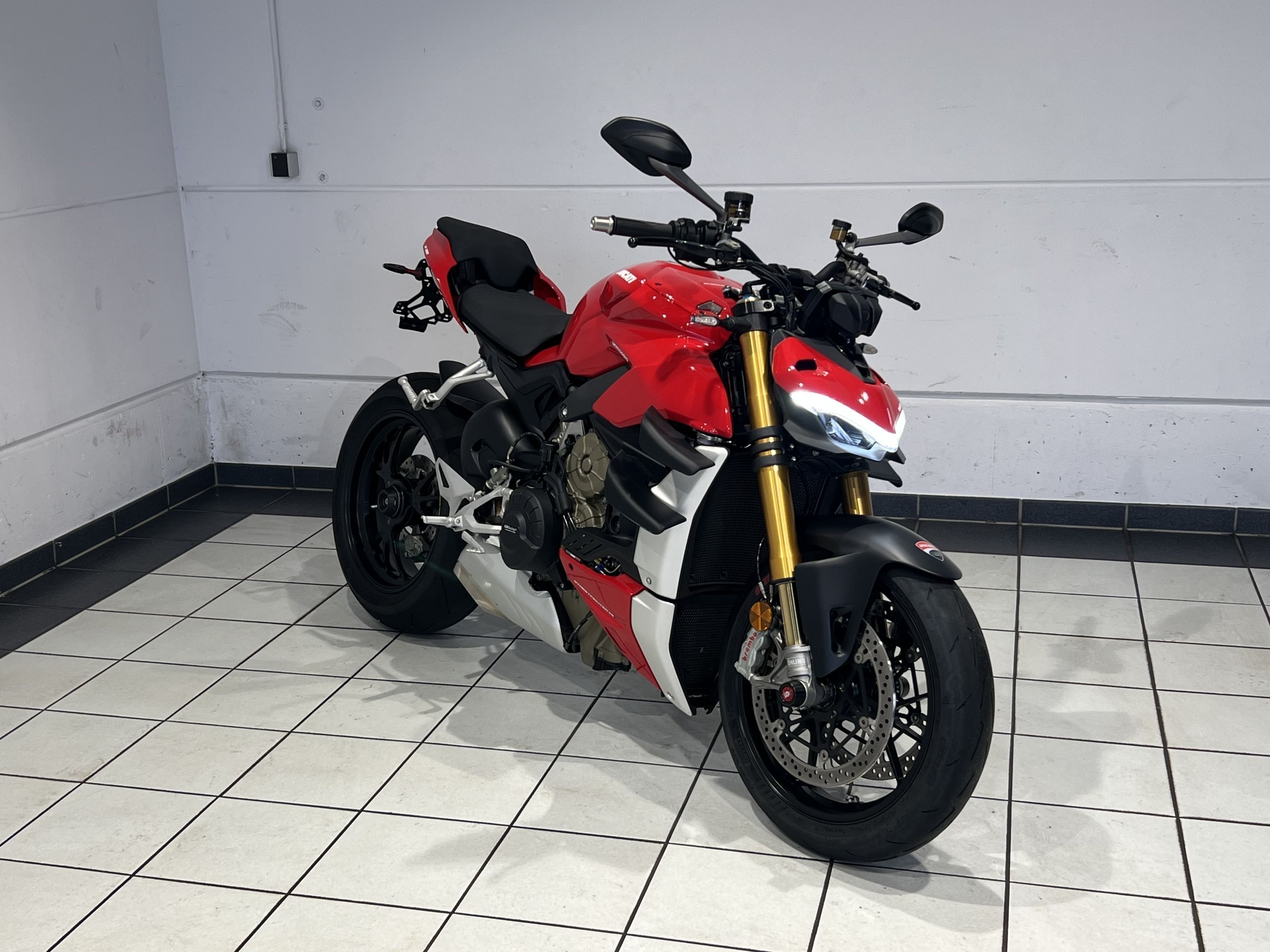 Ducati - Streetfighter V4S