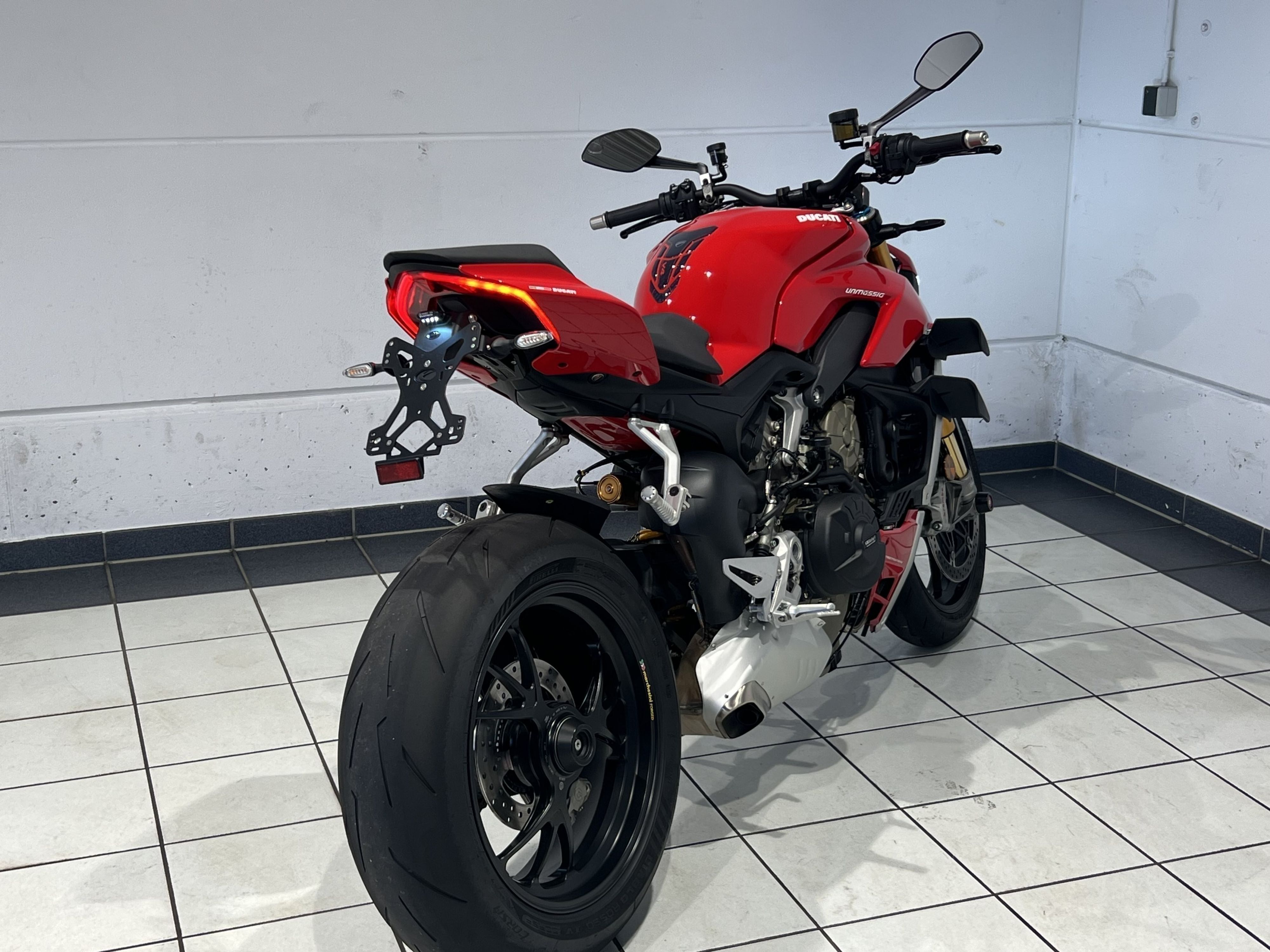 Ducati - Streetfighter V4S
