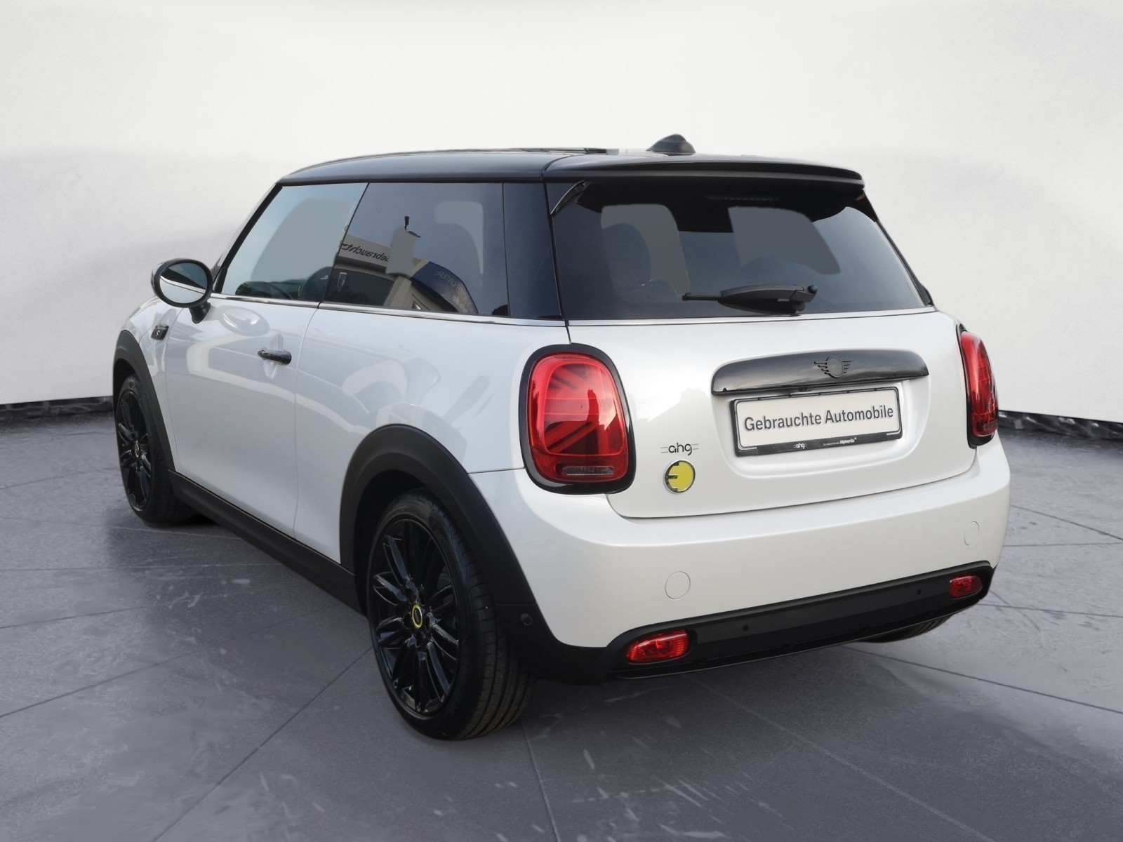 MINI - Cooper SE. MINI Yours Trim